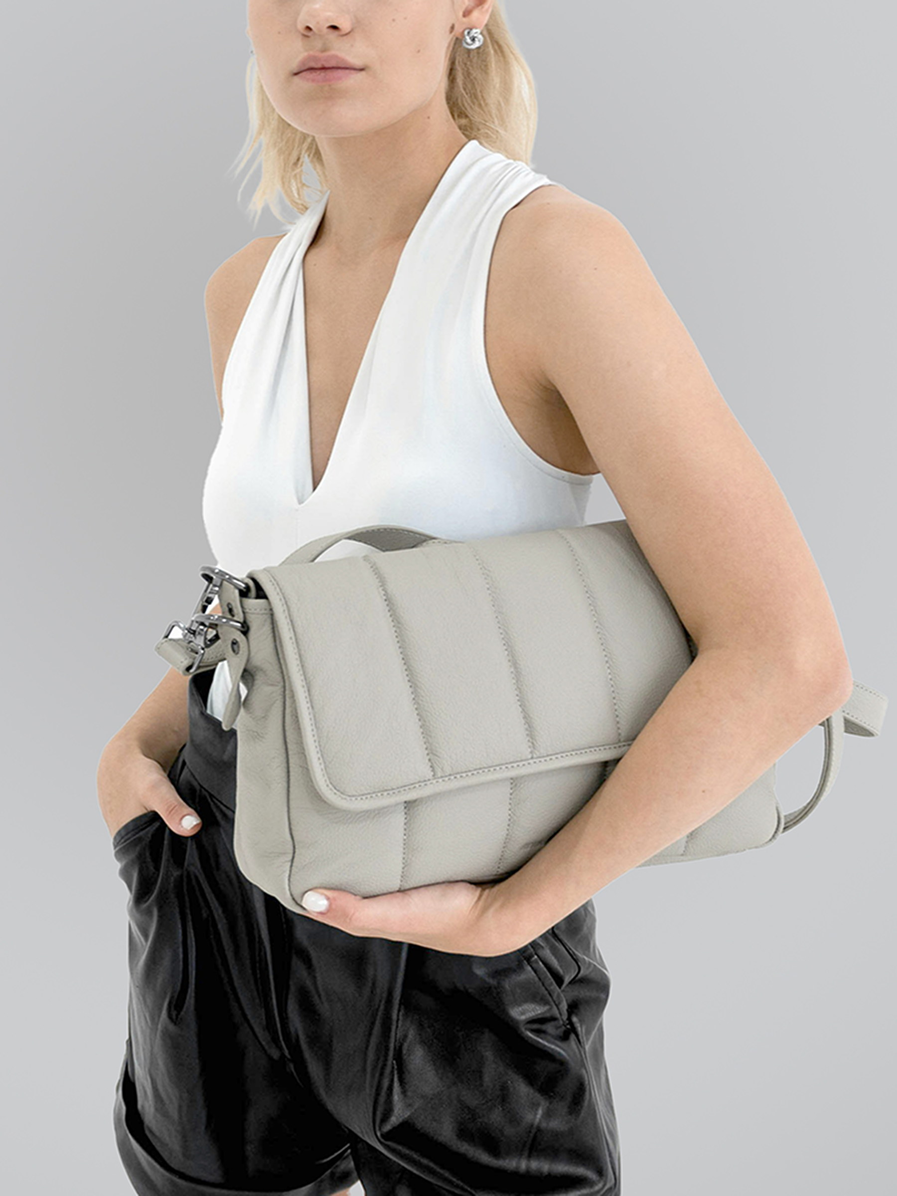 Leather crossbody bag小图1.png