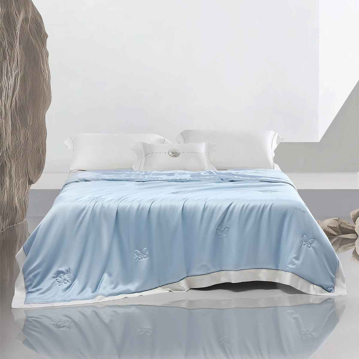 罗莱 W-甄享·莱赛尔抗菌桑蚕丝水洗夏被-琥珀之光-蓝色-1.jpg