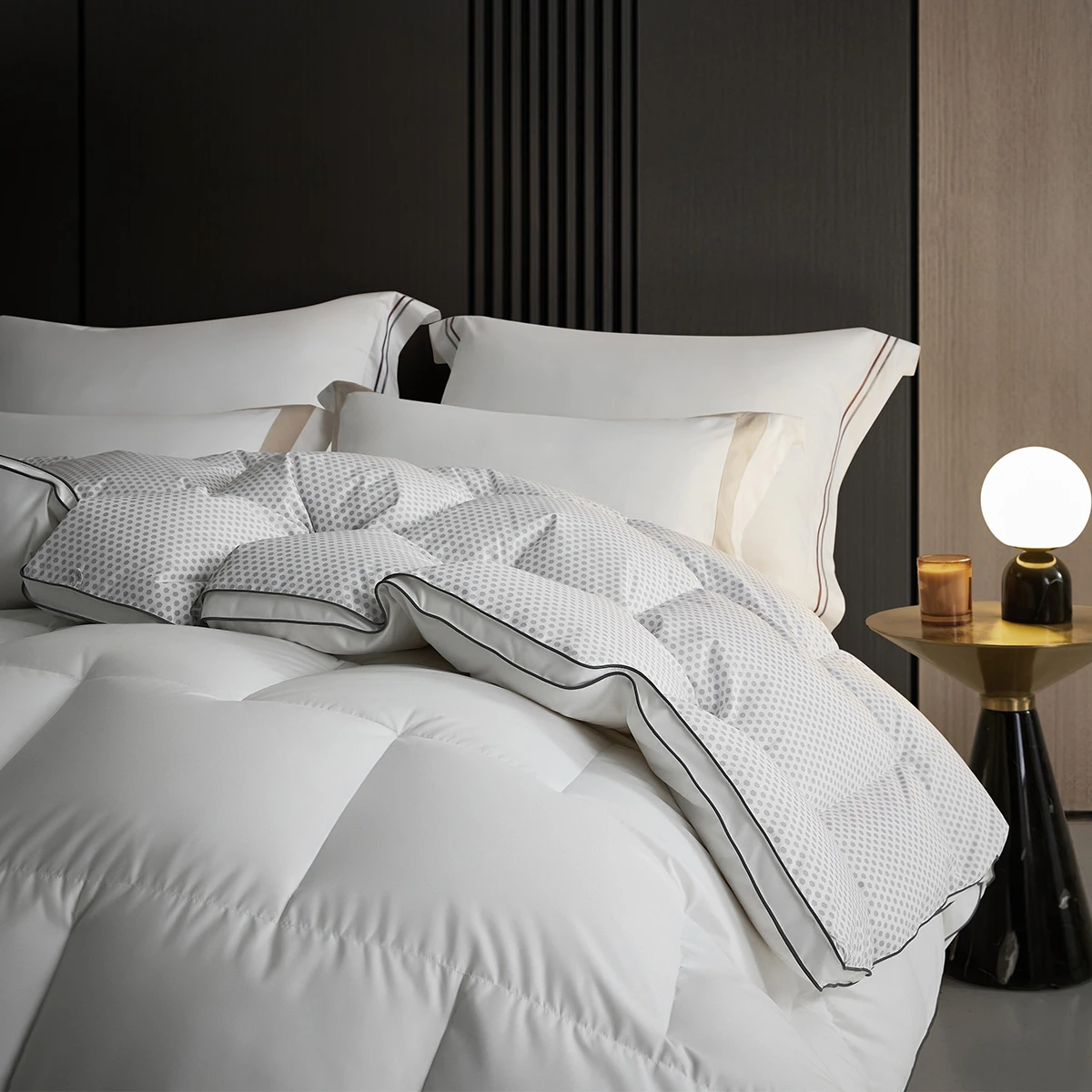 罗莱 W-伊格鲁·控温95白鹅绒冬被-4.jpg