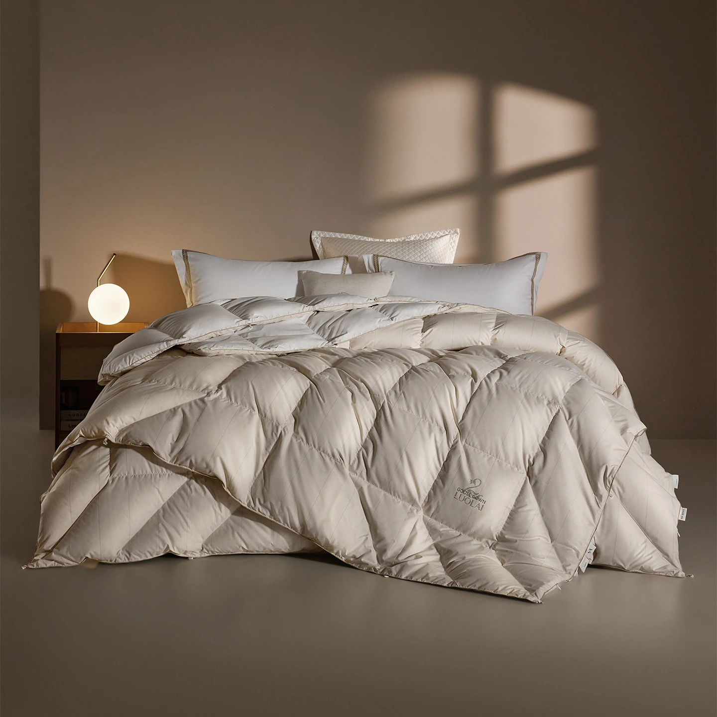 罗莱 W-智∙享溯源A类分区95鹅绒二合一被—星澜-金色-1.jpg