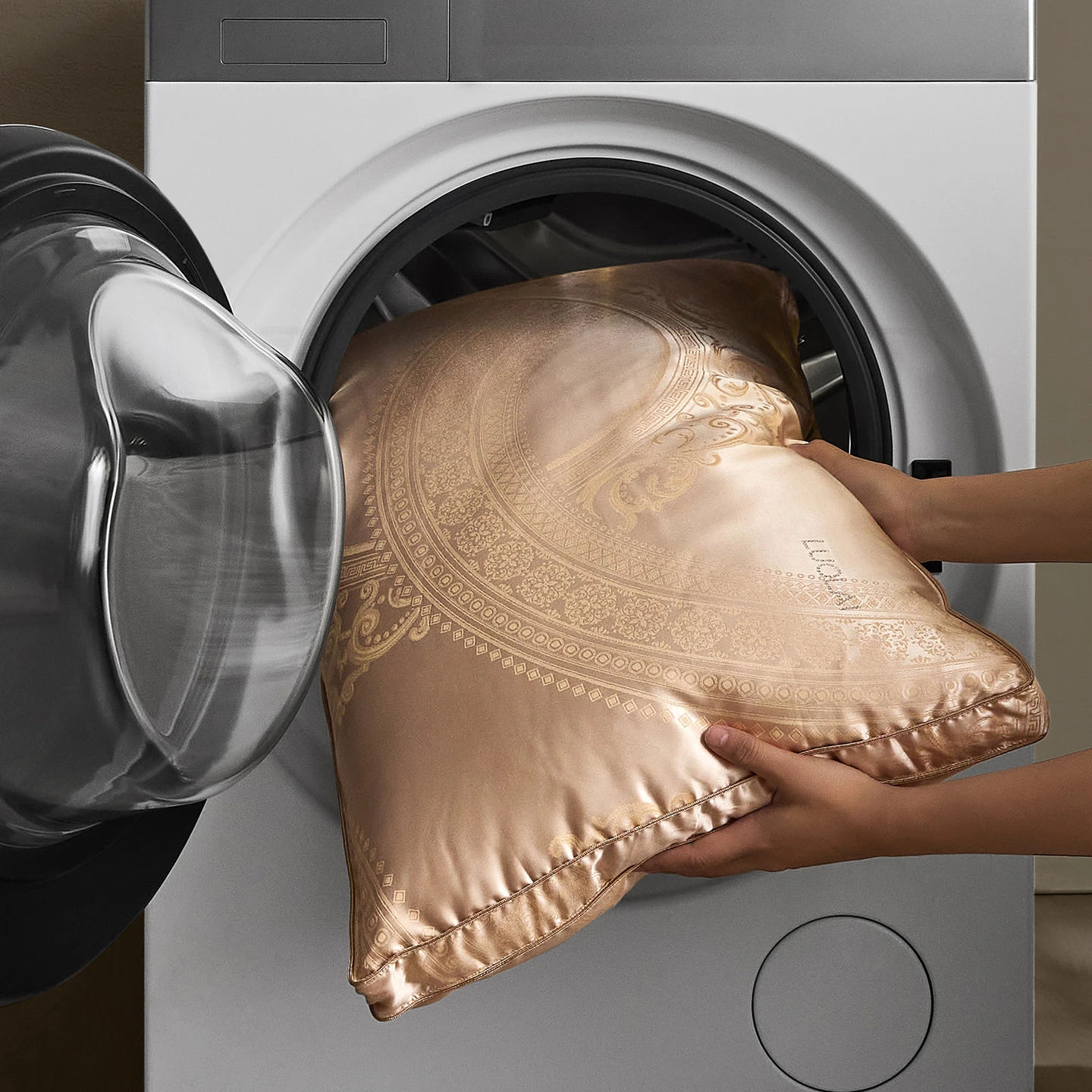 罗莱 W-臻享·大提花95白鹅绒七星枕-12.jpg