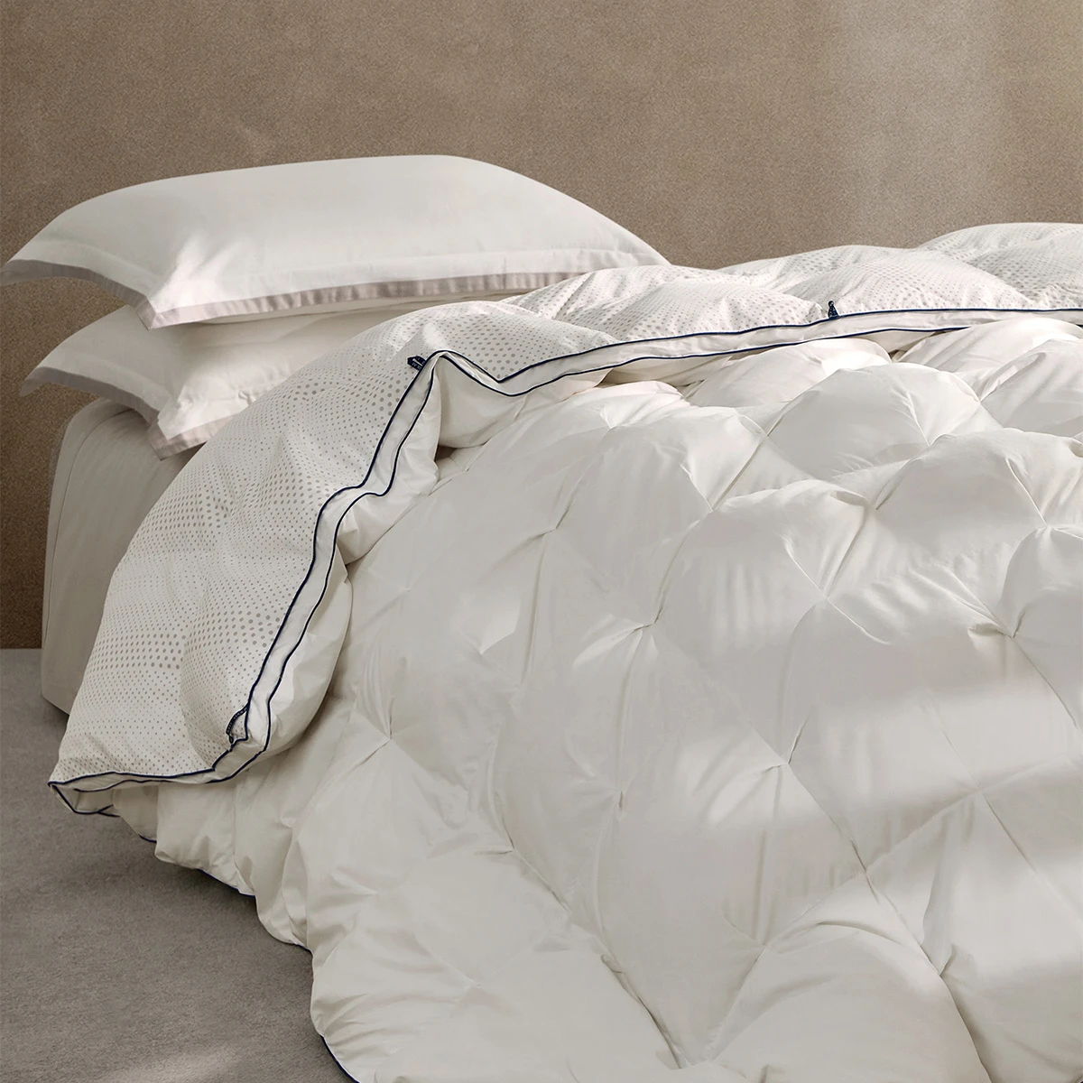 罗莱 W-伊格鲁·控温95白鹅绒冬被-Pro-4.jpg