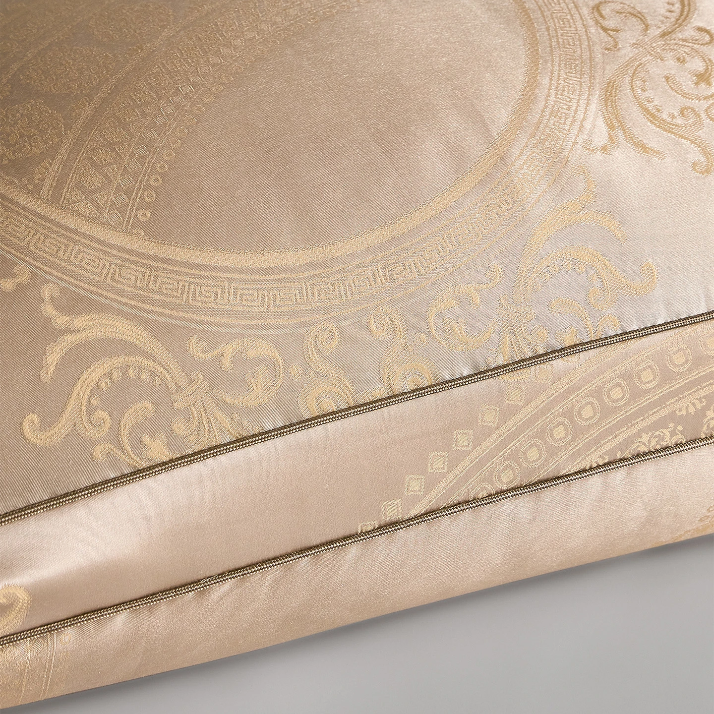 罗莱 W-臻享·大提花95白鹅绒七星枕-8.jpg