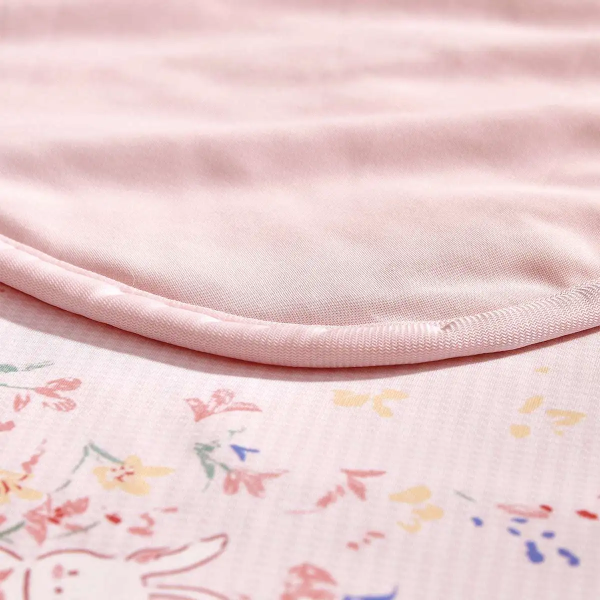 NakedFeel™ Knitted IceSkin Quilt (Garden Bunny Edition)