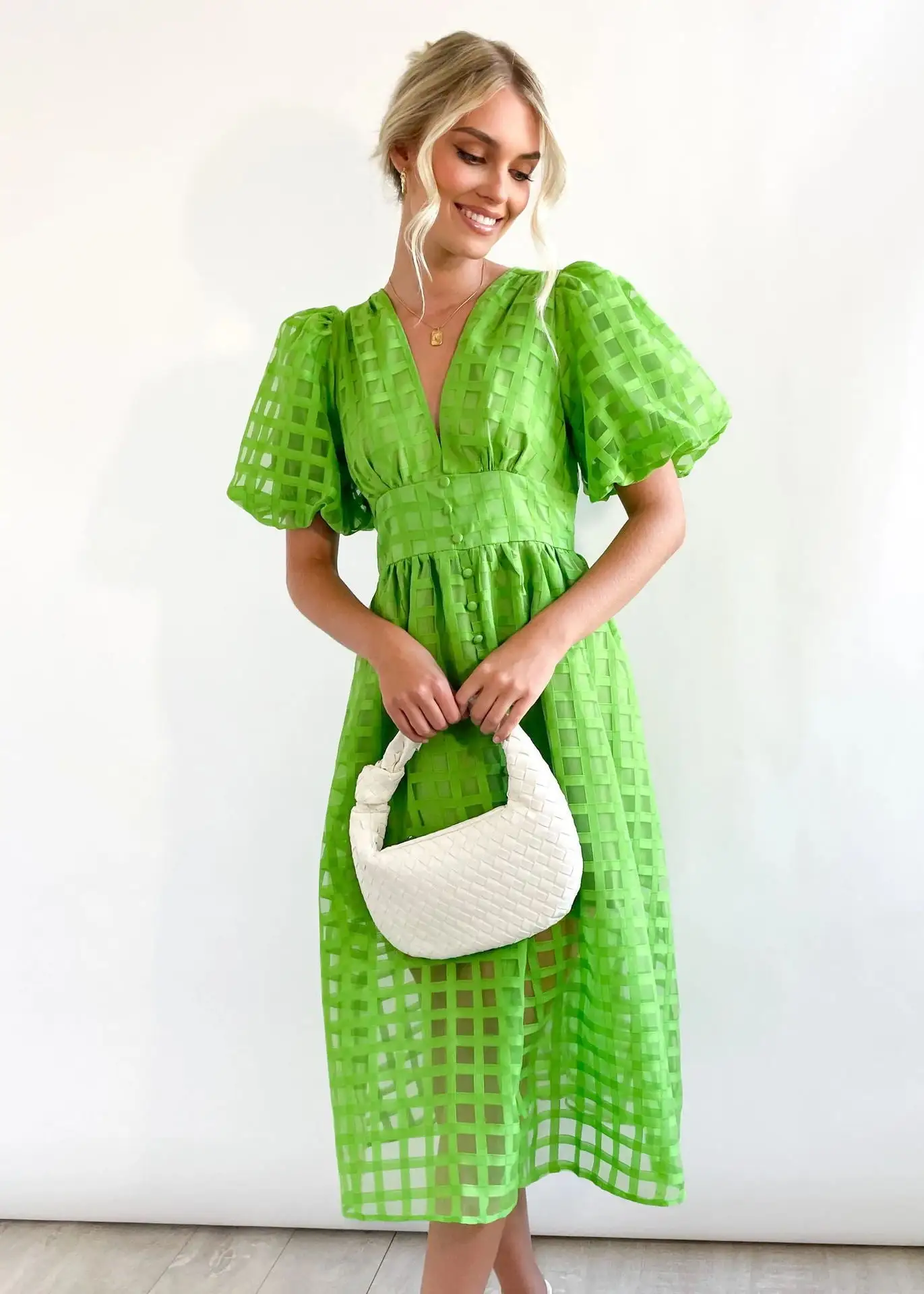 WOMEN'S SOLID SHORT LANTERN SLEEVE DRESS