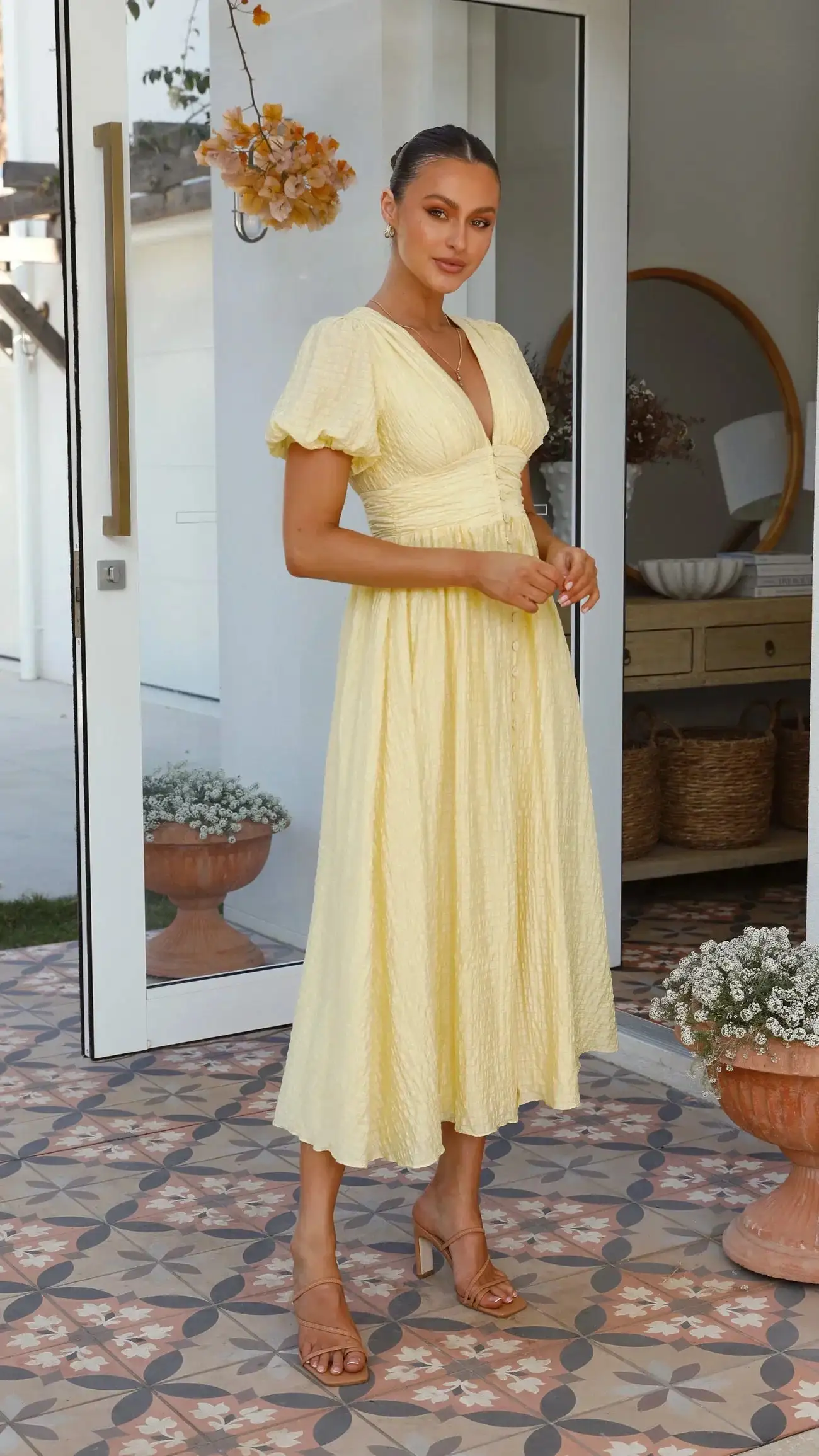 Solid color V-neck long puff sleeve dress