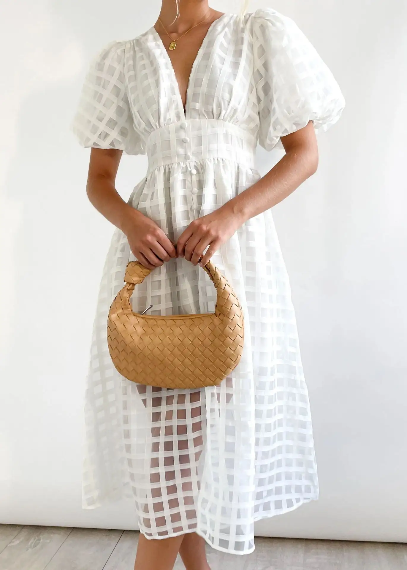 WOMEN'S SOLID SHORT LANTERN SLEEVE DRESS
