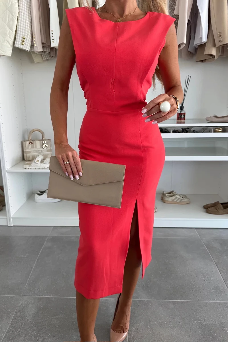 Women's dress with round neckline and slit, elegant, sleeveless